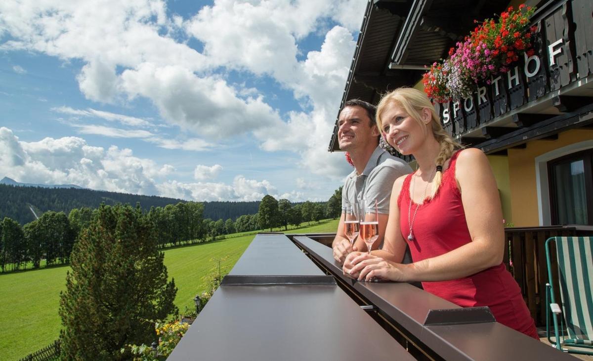 Hotel Sporthof Austria 람자우 암 다흐스타인 외부 사진